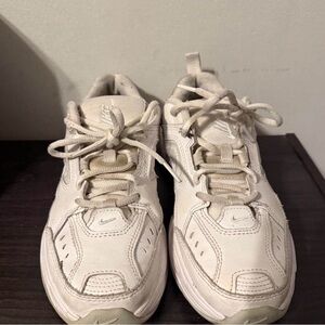 Nike Women's Sneakers - White